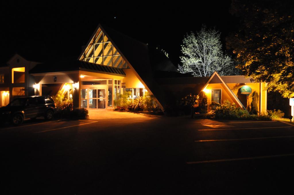 Hotel Le Francis Нью-Ричмонд Экстерьер фото