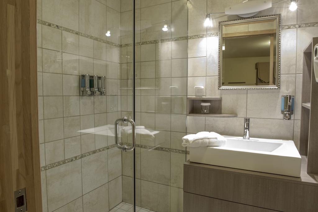 Hotel Le Francis Нью-Ричмонд Номер фото